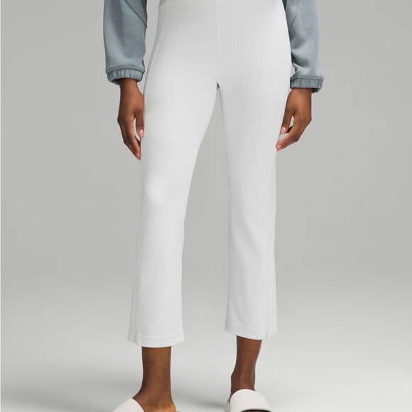 Lululemon Ribbed softstreme zip-leg high-rise cropped pant 25” Size 8 - Picture 2 of 5